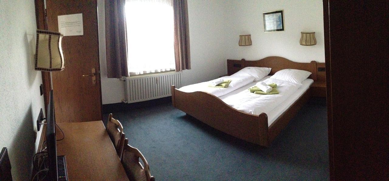 Goldene Rose Aparthotel Ebersbach an der Fils Exterior foto